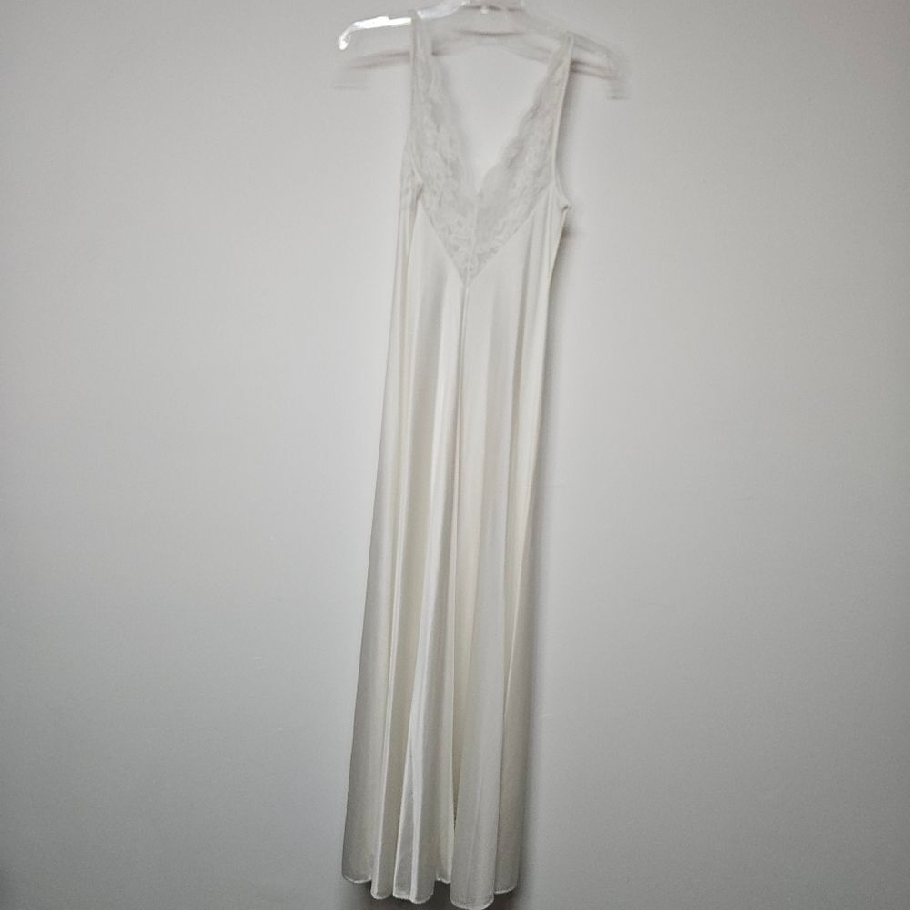 Vintage OLGA Nightgown And Robe Set Size PETITE - Picture 9 of 11